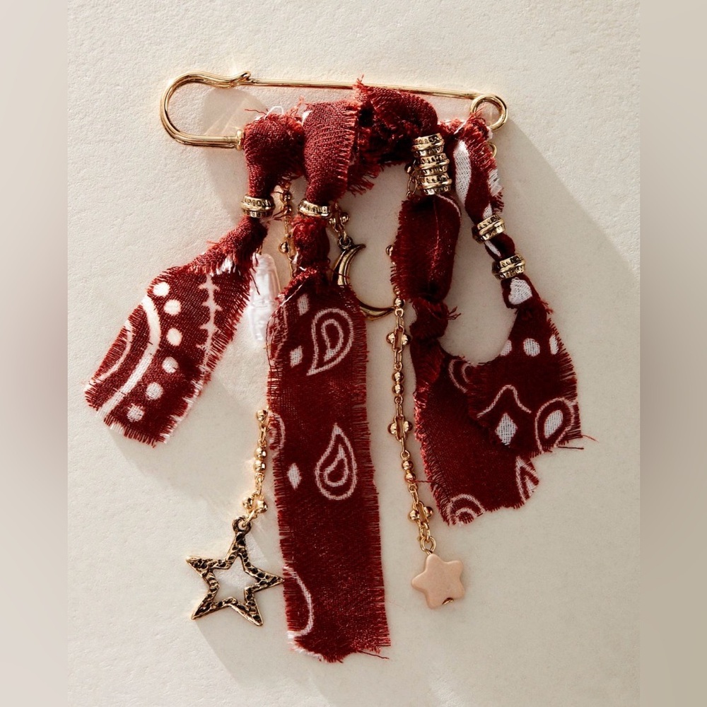 NWT Free People Treasure Me Brooch 
1